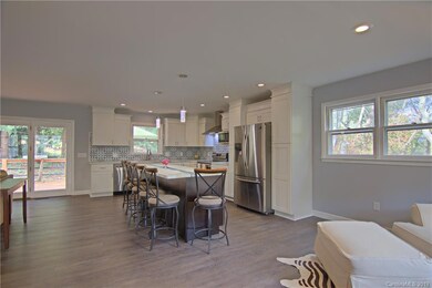 36 Fieldcrest Cir, Asheville, NC 28806 - photo 4