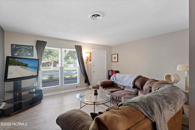 302 Linwood Dr, Jacksonville, NC 28546 - photo 3