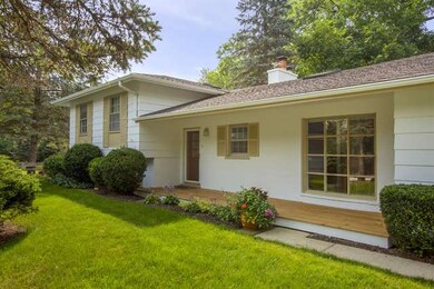 1S539 Bayberry Ln, Wheaton, IL 60189 - photo 2