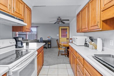 2421 Crescent Dr unit 4, Cedar Falls, IA 50613 - photo 7