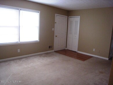 8810 William Penn Way, Louisville, KY 40228 - photo 3