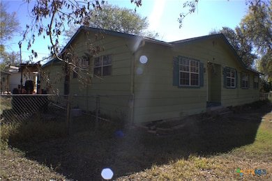 1207 Northpoint Dr, San Marcos, TX 78666 - photo 4