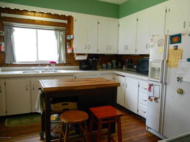 441 Rutter Ave, Kingston, PA 18704 - photo 2