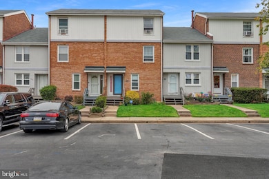 9560 Canterbury Riding, Laurel, MD 20723 - photo 2