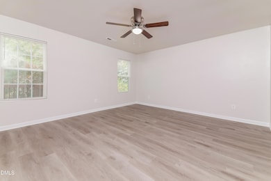 004-photo-living-room-14827771