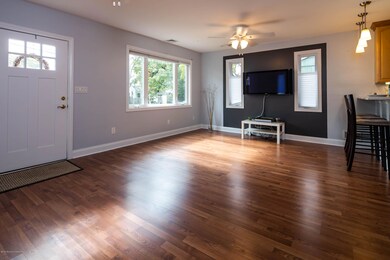 27 Locust St, Keansburg, NJ 07734 - photo 4