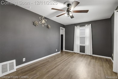 12173 Pearl St, Southgate, MI 48195 - photo 3