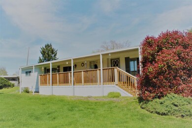 329 Beechwood Dr unit A, Grants Pass, OR 97526 - photo 2