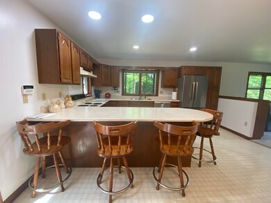 47 Lola Dr, Rutland, VT 05701 - photo 3