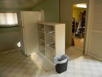 203 E Coyote St, Mandan, ND 58554 - photo 7