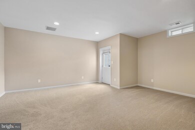 16765 Blackjack Oak Ln, Woodbridge, VA 22191 - photo 6