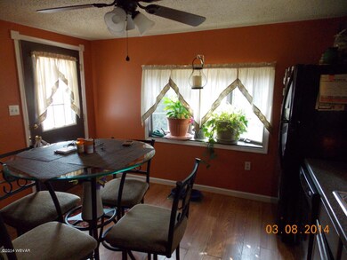 712 Rear Oak St, Bloomsburg, PA 17815 - photo 4