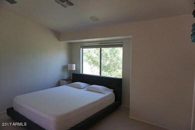 75 MasterBed3 (1)