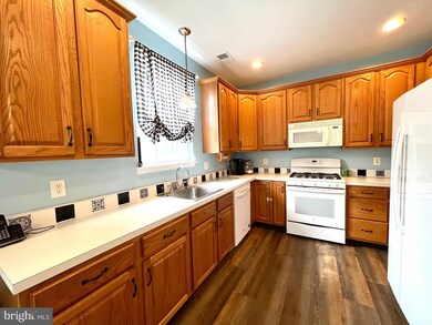 2 Abbington Ln, Trenton, NJ 08691 - photo 5