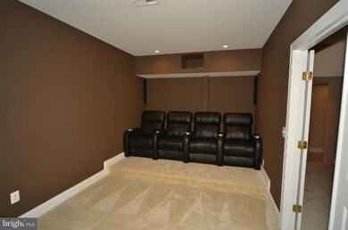 35190 Tate Ct, Round Hill, VA 20141 - photo 4