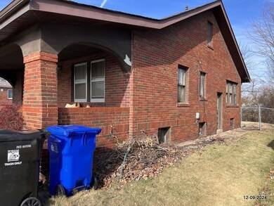 8373 Elmore Ave, Saint Louis, MO 63132 - photo 4