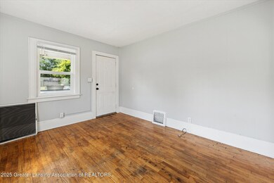 2011 S Martin Luther King jr Blvd, Lansing, MI 48910 - photo 7
