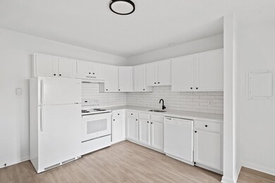 18 Pierce St unit 7, Foxboro, MA 02035 - photo 3