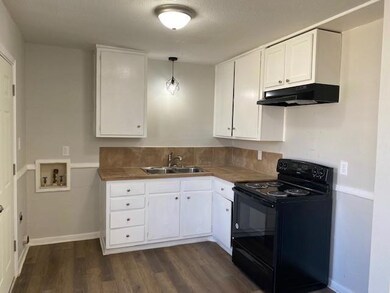 165 Eisenhower Blvd unit B, Denison, TX 75020 - photo 5