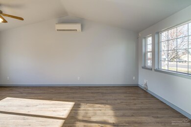 2954 SW Quartz Ave, Redmond, OR 97756 - photo 6