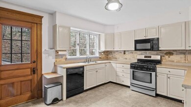 21 Maple Grove St, Barre, VT 05641 - photo 5