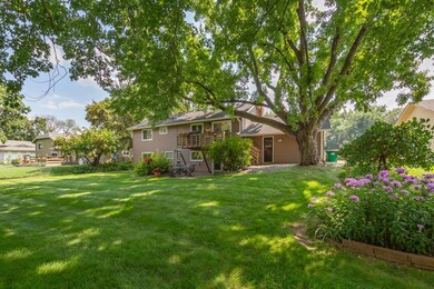 2000 E 115th St, Burnsville, MN 55337 - photo 3