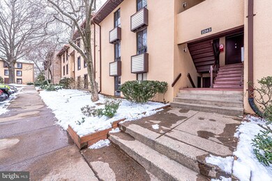 2243 Castle Rock Square unit 1B, Reston, VA 20191 - photo 2