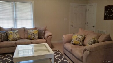 Amazing neutral colors so you can just move in and