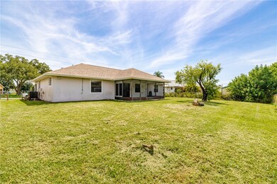 862 Barber St, Sebastian, FL 32958 - photo 2