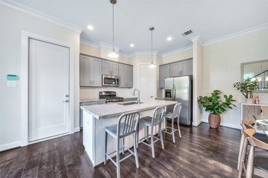 845 Fisher St unit C, Houston, TX 77018 - photo 7