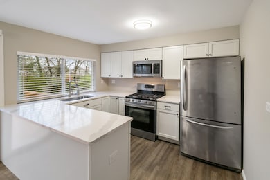 1061 Amherst Ln, University Park, IL 60484 - photo 7