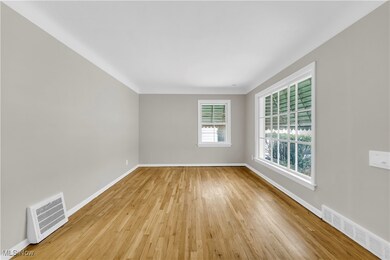 21440 Fuller Ave, Euclid, OH 44123 - photo 4