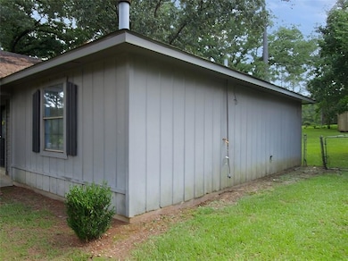 1620 Homer St, Pollock, LA 71467 - photo 4