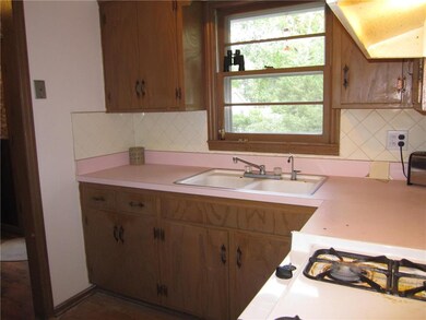 5933 Caenen St, Shawnee, KS 66216 - photo 7