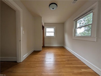 126 Cherokee Rd, Hampton, VA 23661 - photo 4