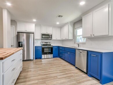 104 N Ramblin Oaks Dr, Moore, OK 73160 - photo 6