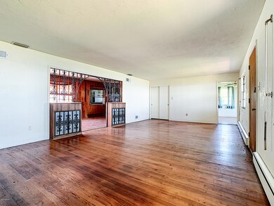 5018 Riverside Drive-3