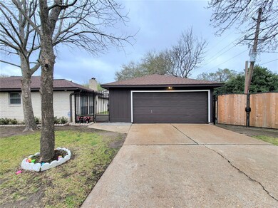 7859 Shady Arbor Ln, Houston, TX 77040 - photo 5