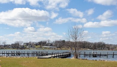 413 Strauss Unit 1 Ave, Green Lake, WI 54941 - photo 6