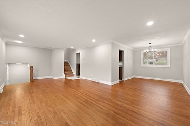 826 E Dartmoor Ave, Seven Hills, OH 44131 - photo 5