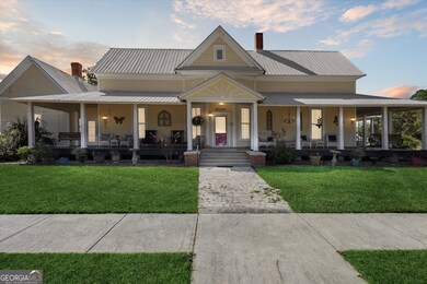 610 W Liberty St, Claxton, GA 30417 - photo 2