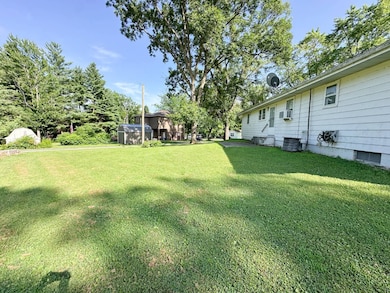 501 N Main St, Pleasant Hill, IL 62366 - photo 6