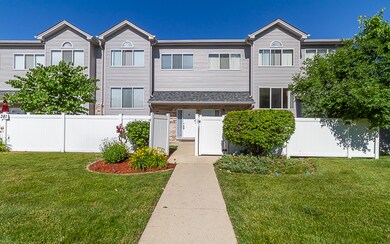 381 Park Ridge Ln unit G, Aurora, IL 60504 - photo 2