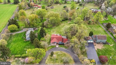 152 Twining Bridge Rd, Newtown, PA 18940 - photo 2