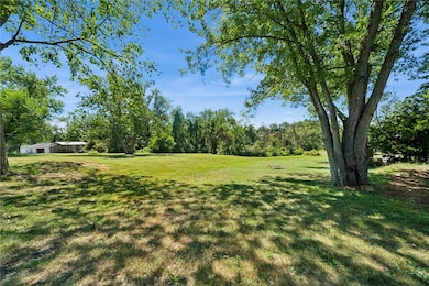 135 Pear Orchard Rd, Coraopolis, PA 15108 - photo 3