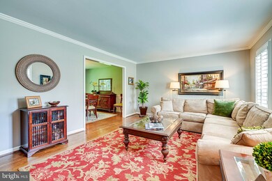 7712 Lear Rd, McLean, VA 22102 - photo 5