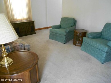 8 Holmes Ave, Catonsville, MD 21228 - photo 4