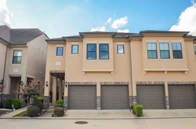 Welcome to 11611 Royal Oak View