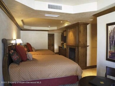 415 E Dean Unit 52 Wks 51&52, Aspen, CO 81611 - photo 5
