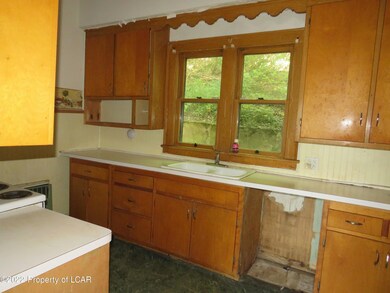70 William St, Pittston, PA 18640 - photo 5